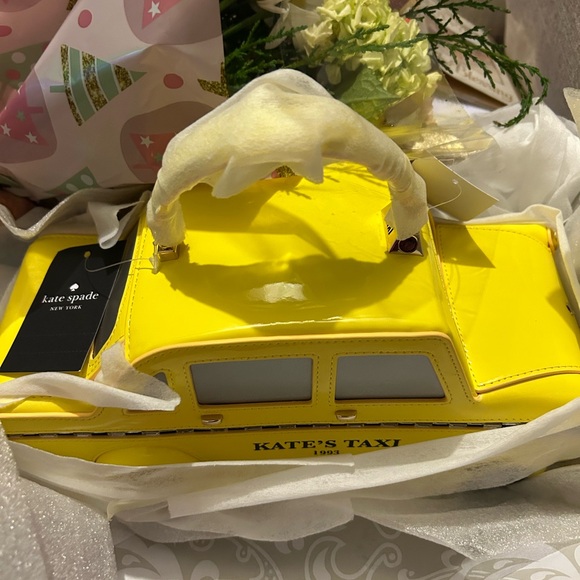 ♠️Kate Spade Taxi New York NYC 3D Kate’s Taxi Cab 🚖 Crossbody Bag NWT - Picture 6 of 6